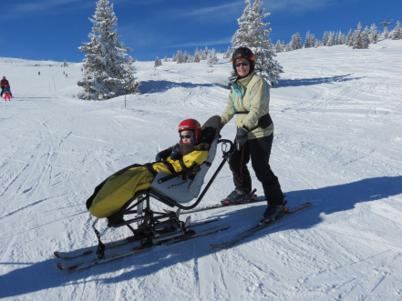 Image d'illustration pour : #4038 - Fauteuil de ski pour les enfants handicapés Ski pour les enfants en situation de handicap